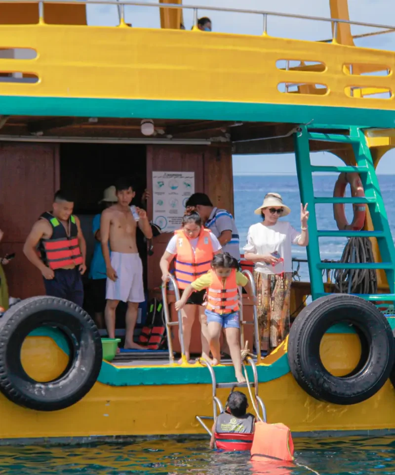 Tour tàu 2 đảo câu cá và bơi ngắm san hô