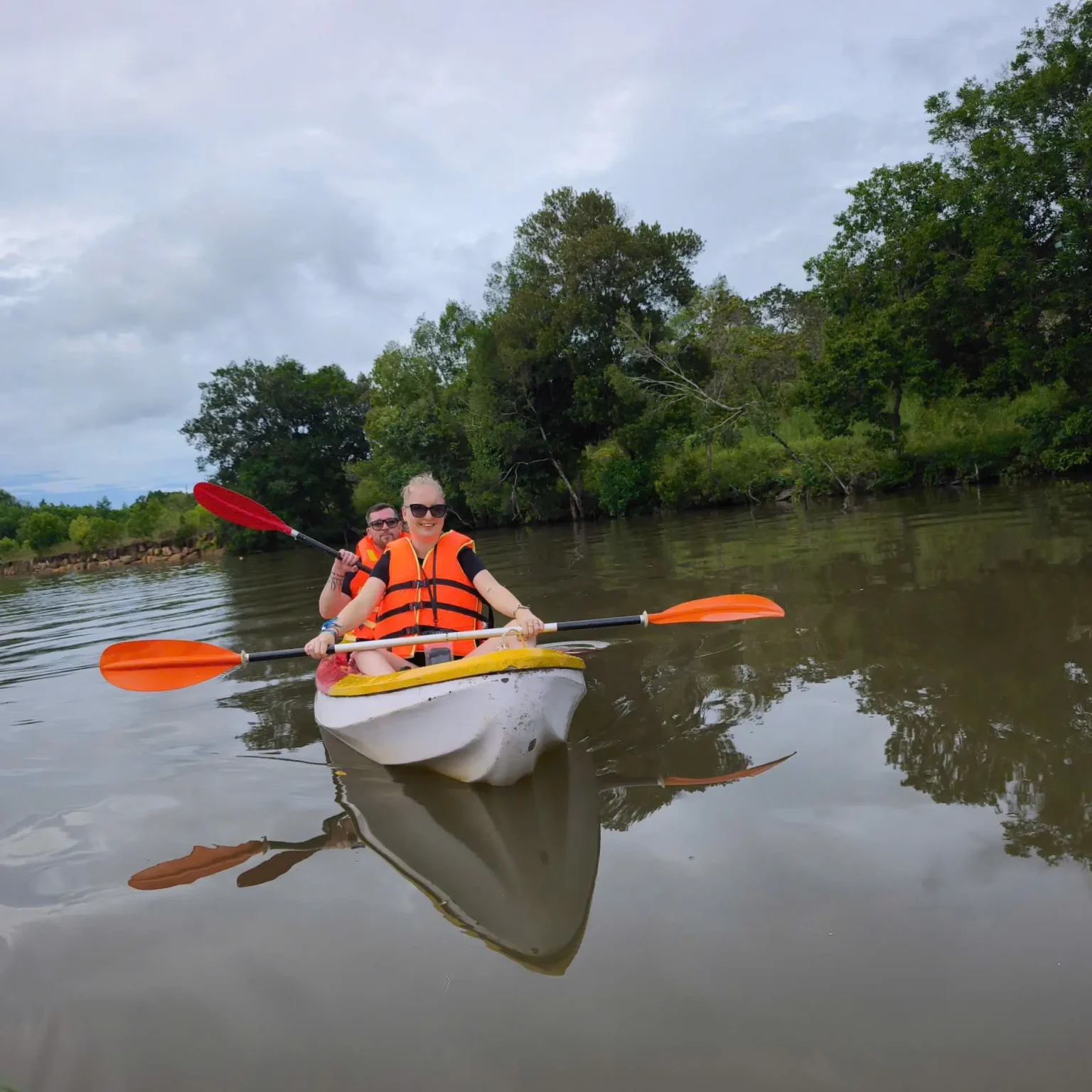 Tour Bắc Đảo ngắm sao biển chèo Kayak