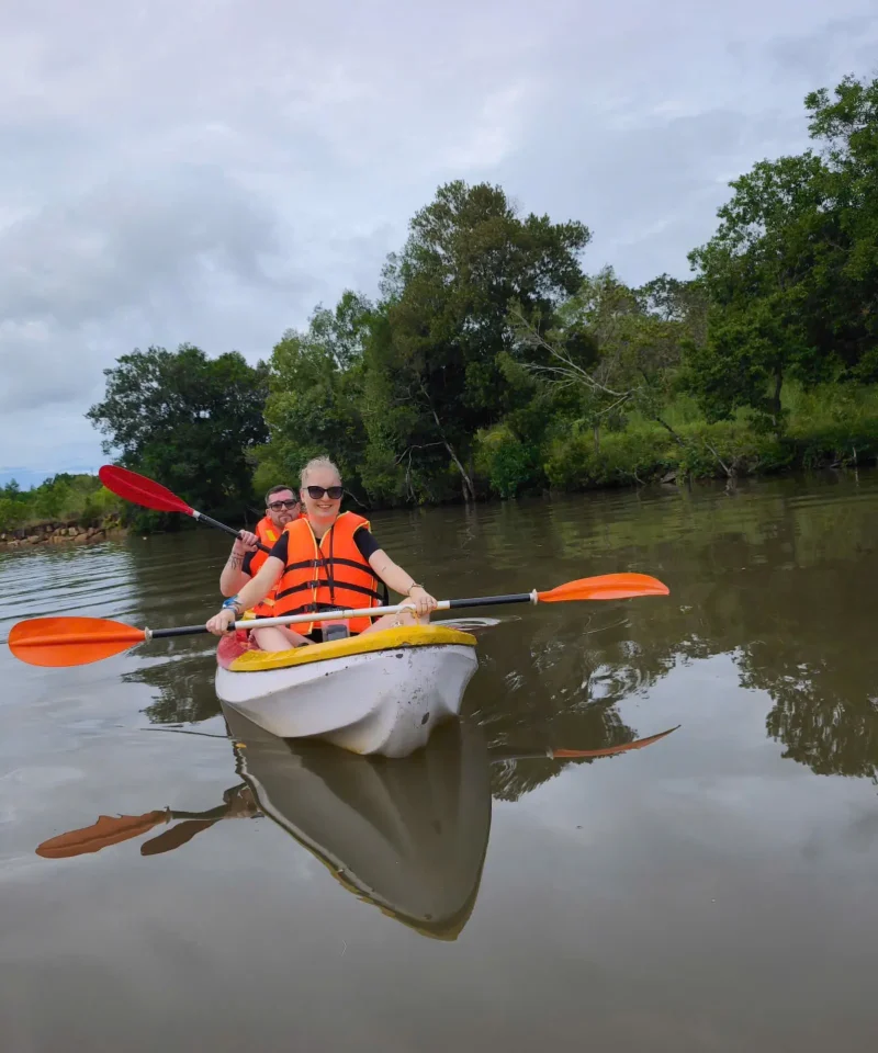 Tour Bắc Đảo ngắm sao biển chèo Kayak