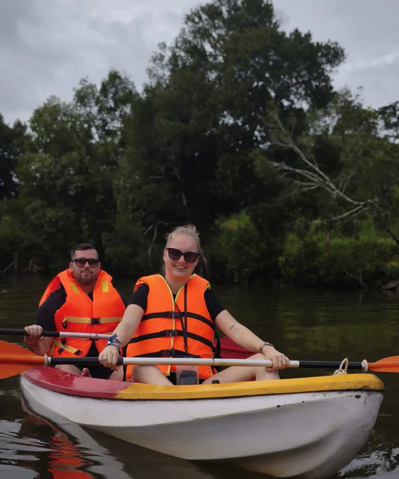 Tour Bắc Đảo ngắm sao biển chèo Kayak
