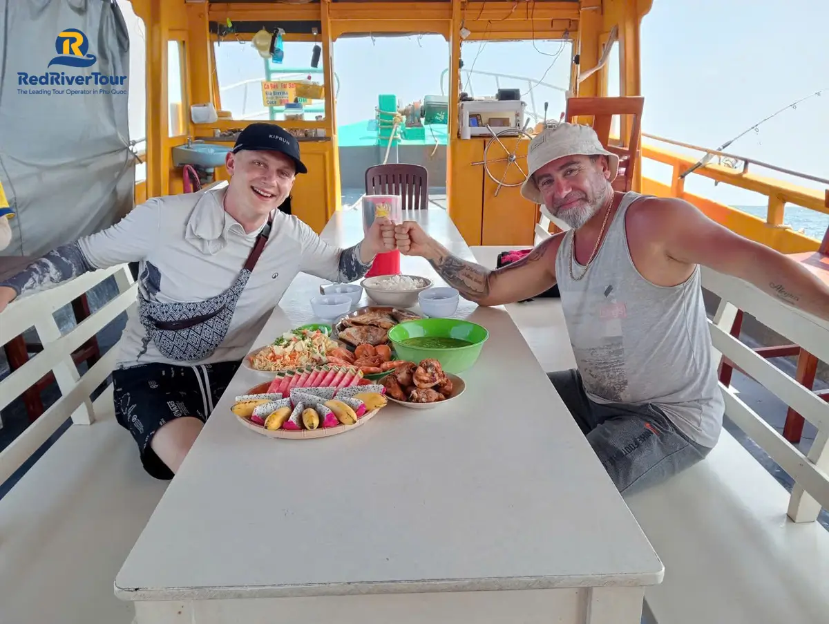 Tour câu cá lớn Phú Quốc
