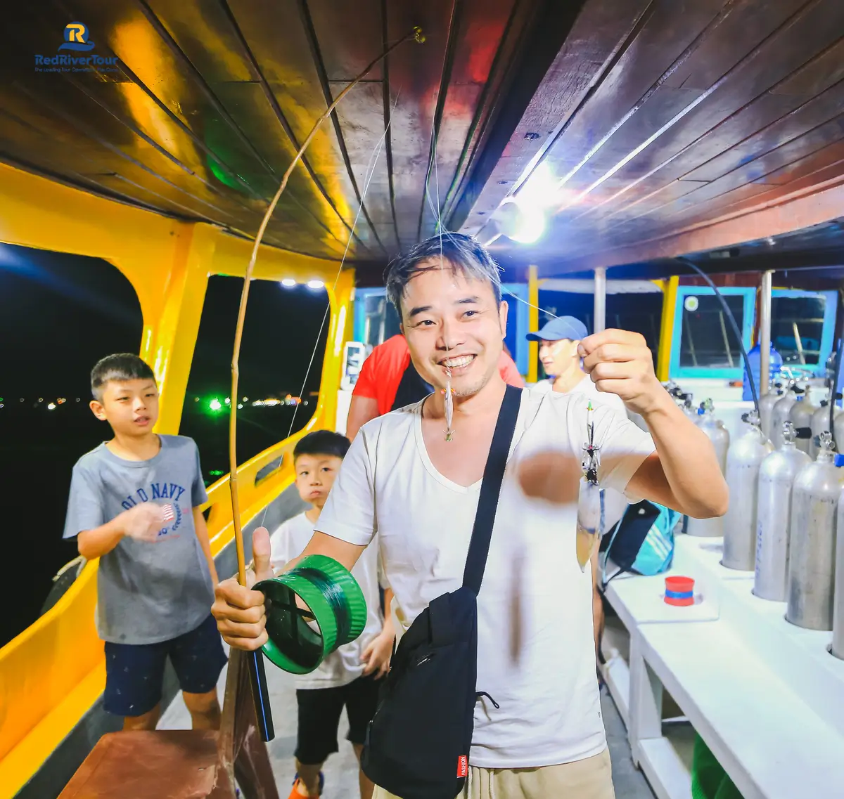 Tour ngắm hoàng hôn câu mực đêm