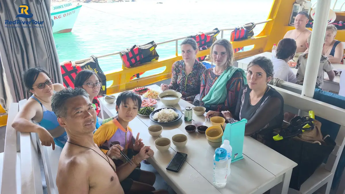 Tour tàu 2 đảo câu cá và bơi ngắm san hô