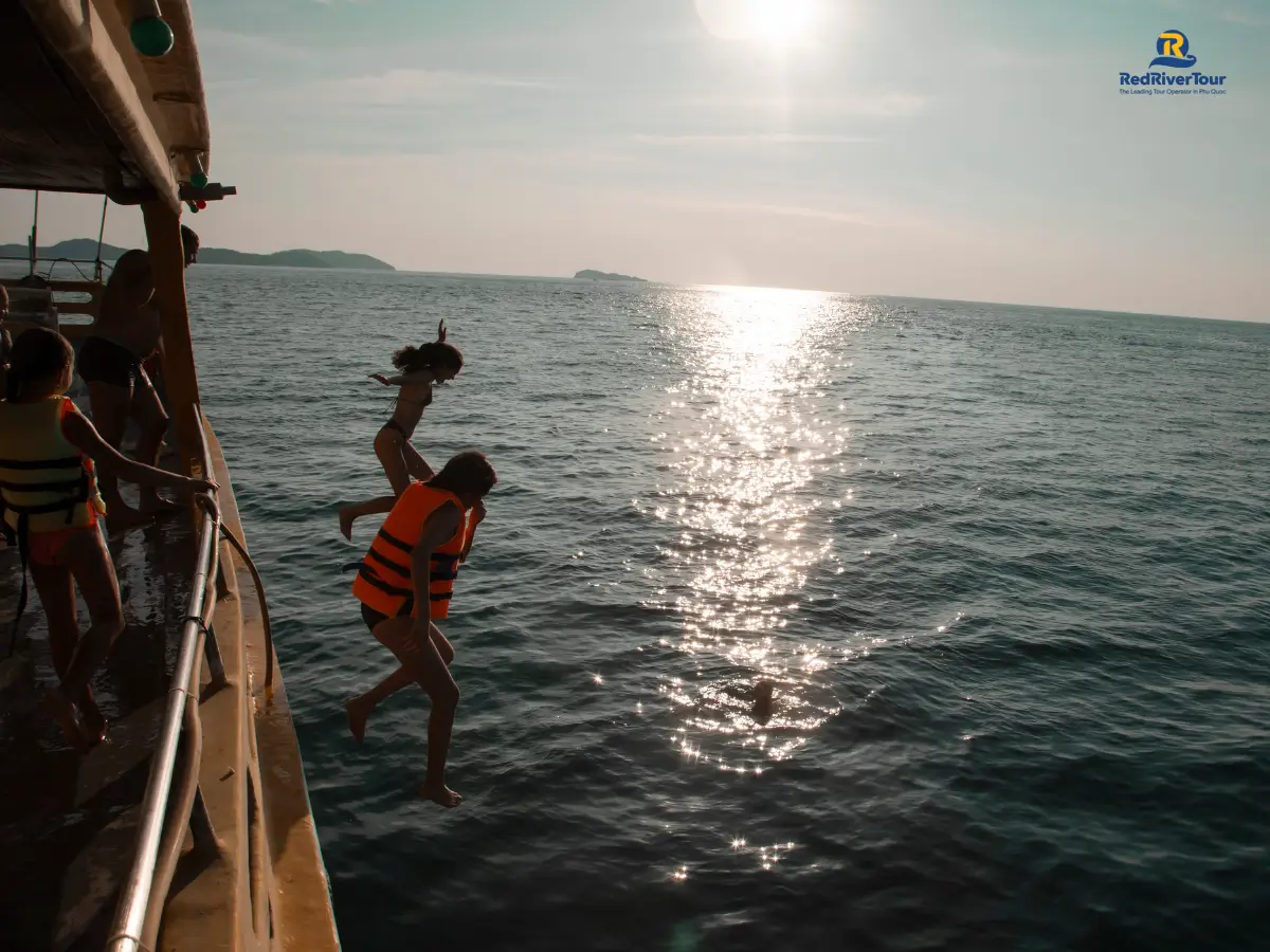 Tour tàu 3 đảo và cáp treo