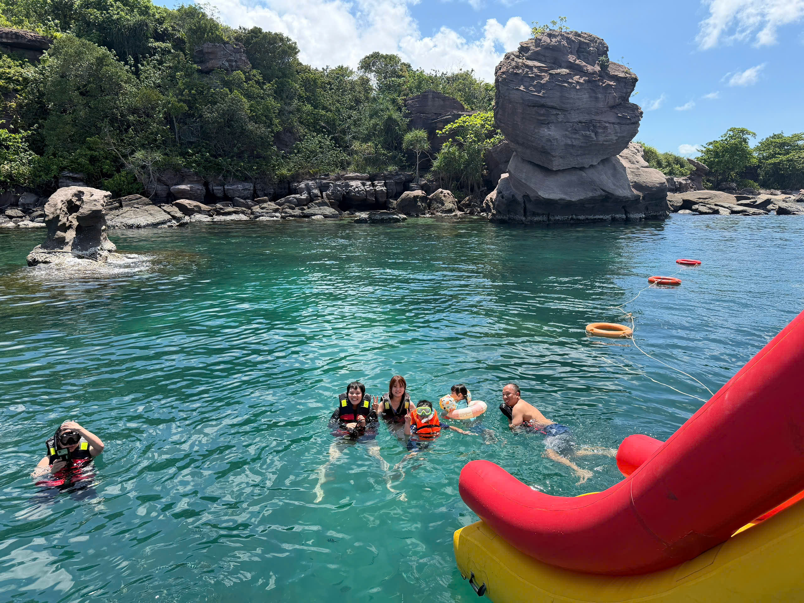 Trải nghiệm biển phía Nam Đảo trong tour RED 7